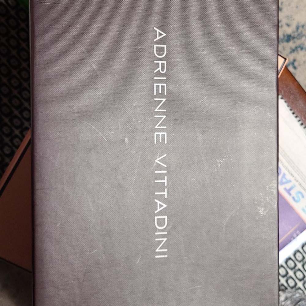 Woman's heeled dress shoes